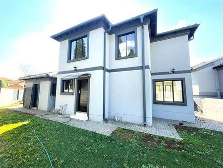 3 Bedroom House in Thatchfield