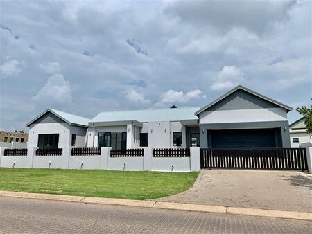 3 Bedroom House in Copperleaf