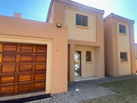 3 Bedroom House in Eldoraigne