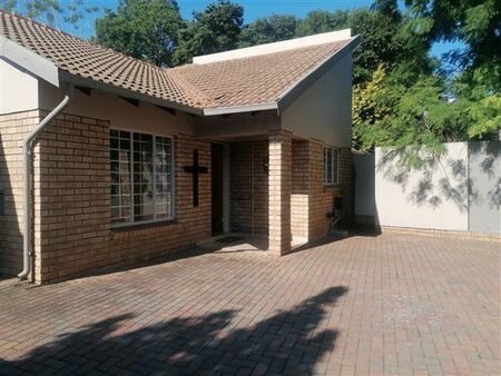 3 Bedroom Townhouse in Eldoraigne