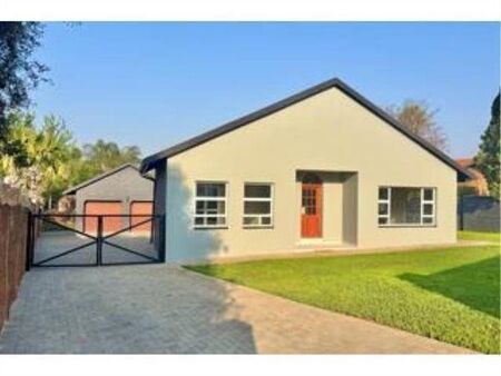 3 Bedroom House in Zwartkop