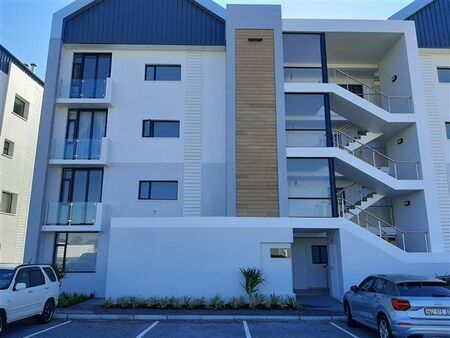 2 Bedroom Apartment in Summerstrand