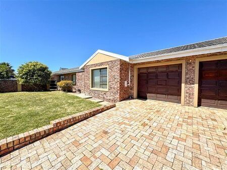 3 Bedroom House in Kamma Park