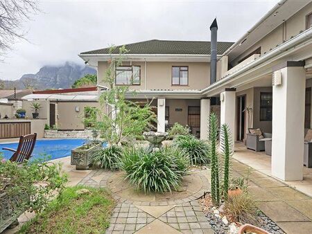 2 Bedroom House in Newlands