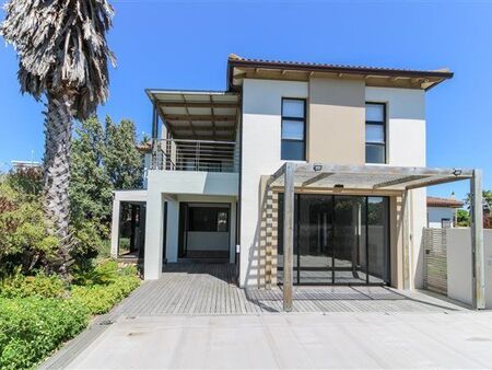 4 Bedroom House in St Francis Bay