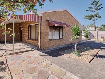 3 Bedroom House in Bothasig
