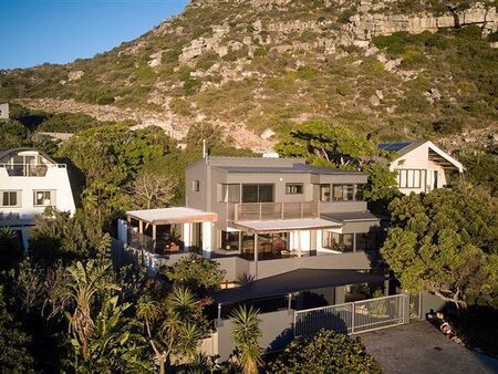 4 Bedroom House in Kommetjie
