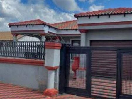 4 Bedroom House in Soshanguve