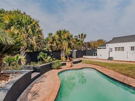 3 Bedroom House in Silver Lakes Golf Estate