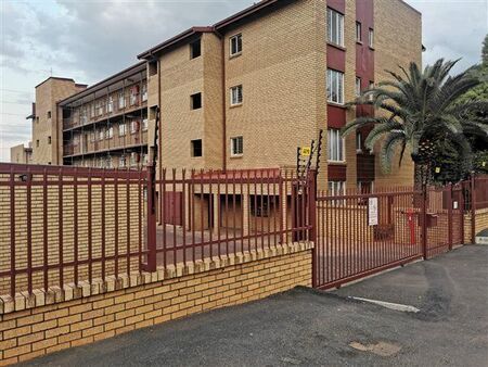 2 Bedroom Flat in Pretoria Gardens