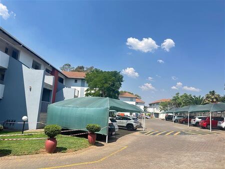 2 Bedroom Apartment in Groenkloof