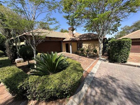 3 Bedroom House in Waterkloof Ridge