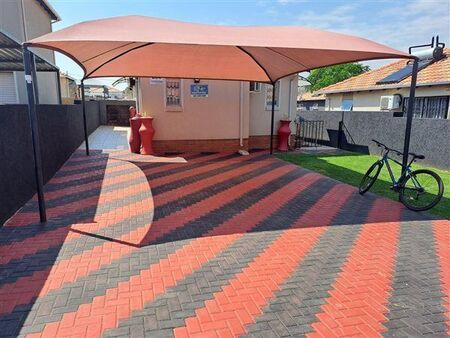 3 Bedroom House in Montana Park