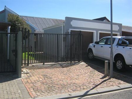 2 Bedroom House in Twin Palms