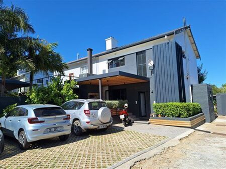 4 Bedroom Apartment in La Colline