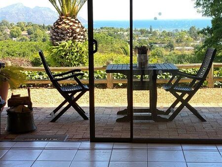 2 Bedroom Apartment in Helderberg Estate