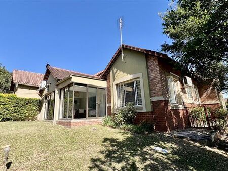 3 Bedroom House in Sonheuwel