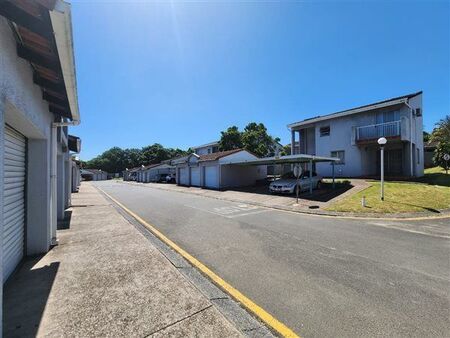 3 Bedroom Apartment in Arboretum
