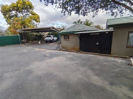 1 Bedroom House in Manors