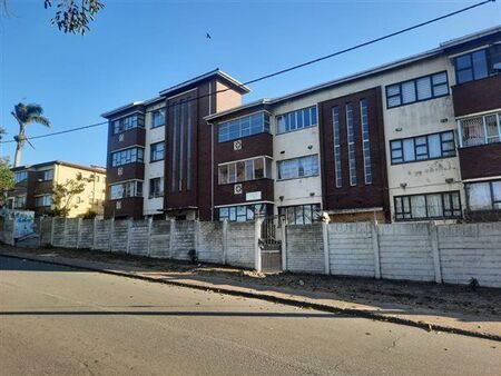 2.5 Bedroom Apartment in Montclair