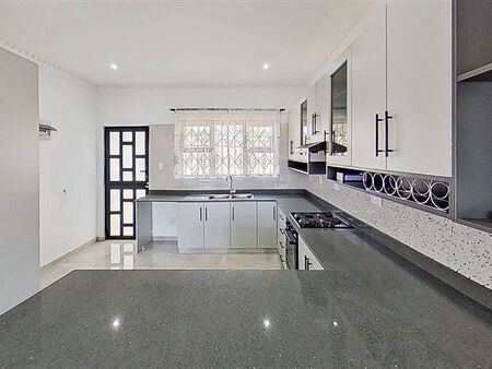2 Bedroom Flat in Park Hill