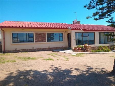 3 Bedroom House in St Helena Bay