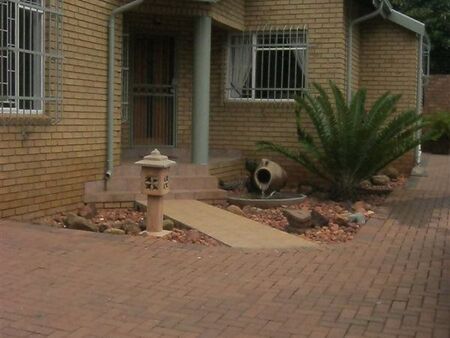 3 Bedroom House in Montana Park