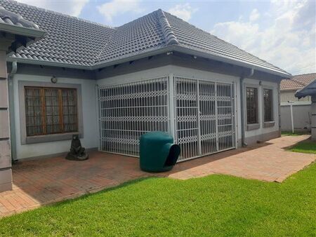 3 Bedroom House in Doornpoort