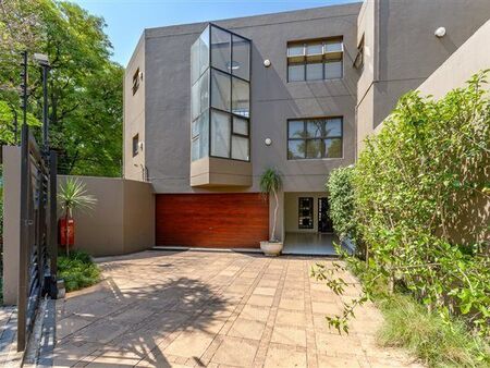 4 Bedroom Penthouse in Sandown