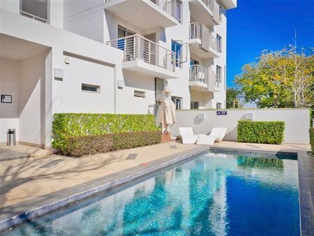 0.5 Bedroom Flat in Rosebank