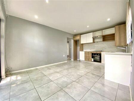 2 Bedroom Flat in Highlands North