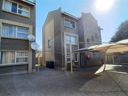 1 Bedroom Apartment in Westdene