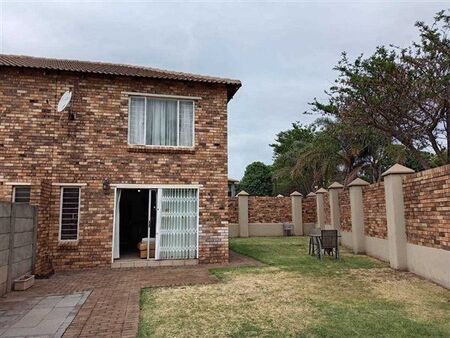 2 Bedroom Townhouse in Bergbron