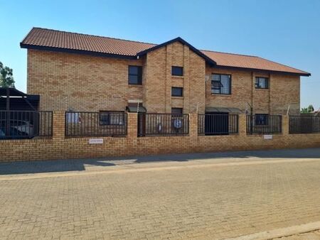 3 Bedroom Apartment in Lenasia