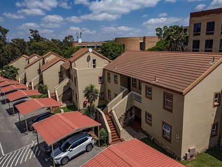 2 Bedroom Apartment in Sunninghill