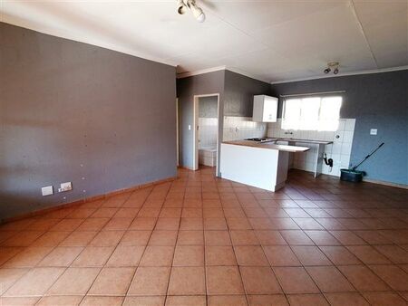 2 Bedroom Apartment in Rensburg