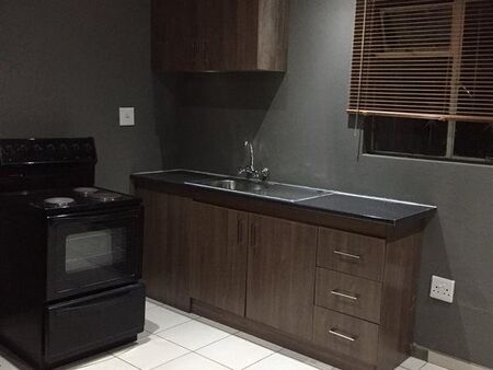 Bachelor apartment in Delville