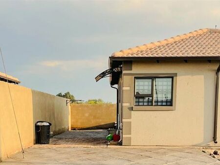3 Bedroom House in Vosloorus