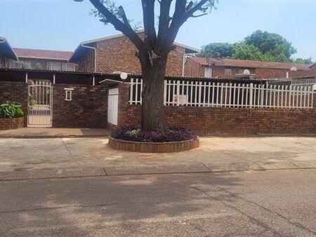 3 Bedroom Duplex in Erasmia