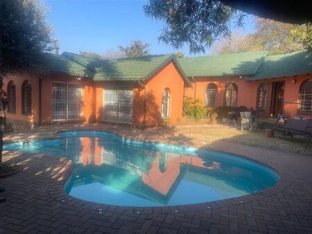 3 Bedroom House in The Reeds