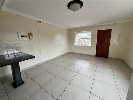 2 Bedroom Apartment in Erasmia