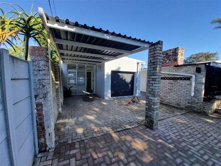 1 Bedroom Apartment in Sunridge Park