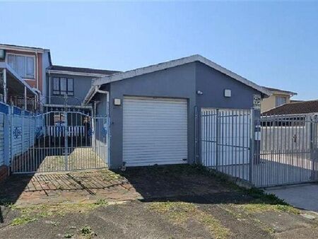 3 Bedroom Duplex in Newlands West