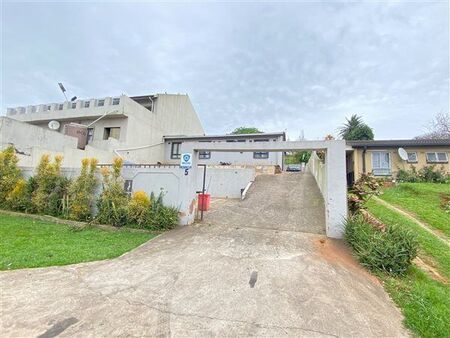 3 Bedroom House in Lotus Park