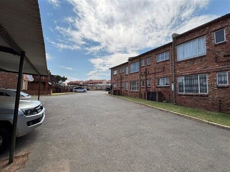 2 Bedroom Apartment in Grobler Park