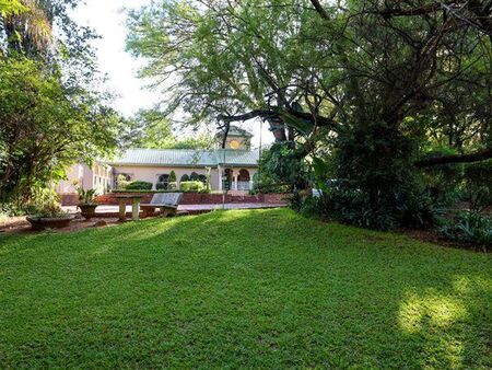 2 Bedroom House in Shere