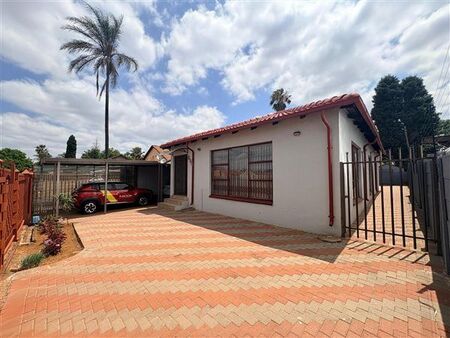 4 Bedroom House in Elandspoort