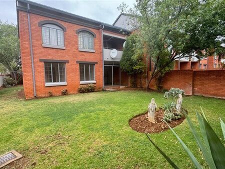 2 Bedroom Apartment in Mooikloof Ridge