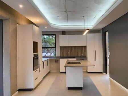 2 Bedroom Apartment in Menlo Park