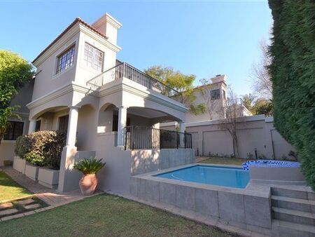 3 Bedroom House in Waterkloof Ridge